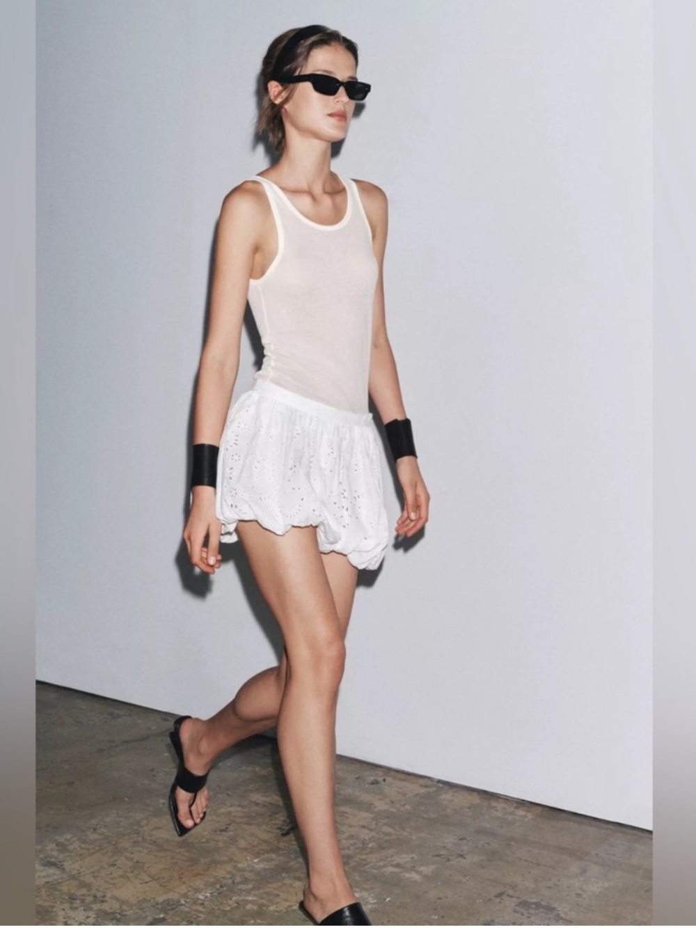 NWT Zara Swiss Embroidered Bubble Short - S